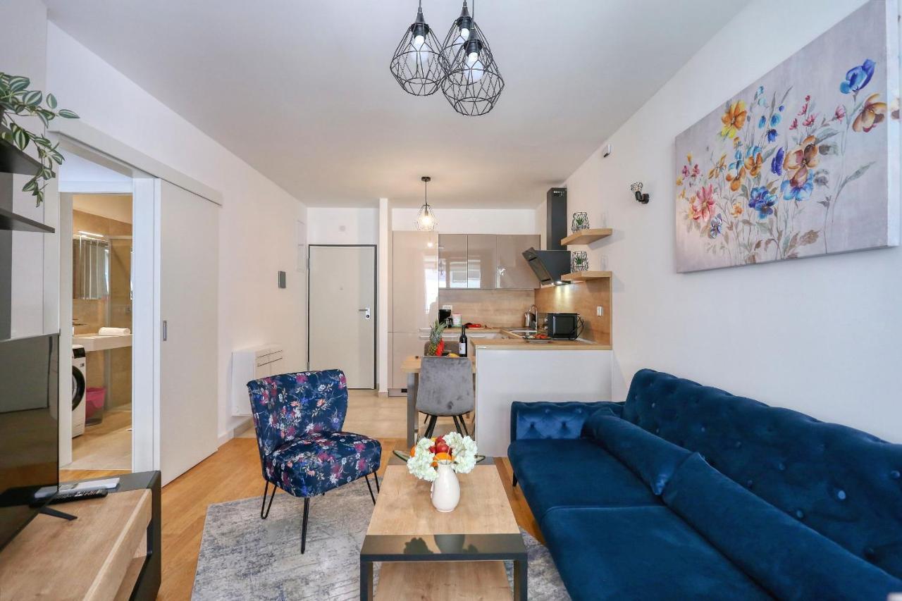 Apartments Luna With Free Parking Задар Экстерьер фото